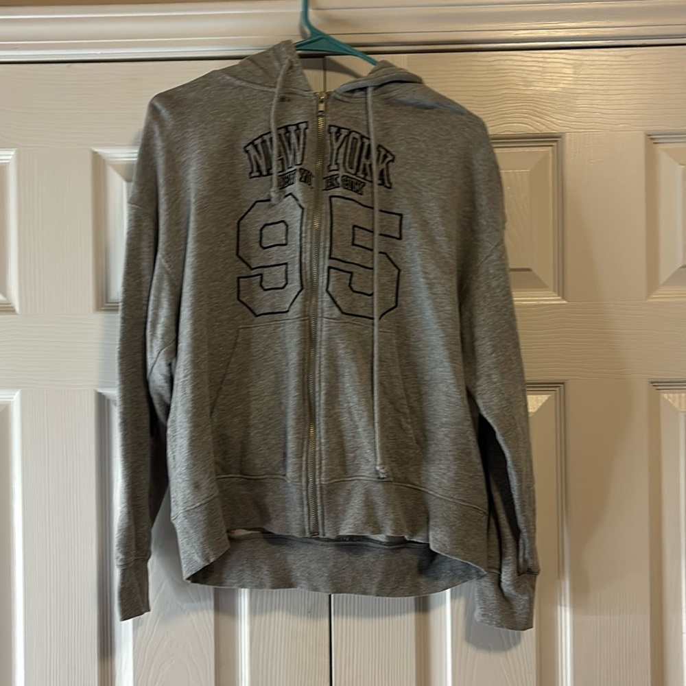 Forever 21 New York grey zip up hoodie size medium
